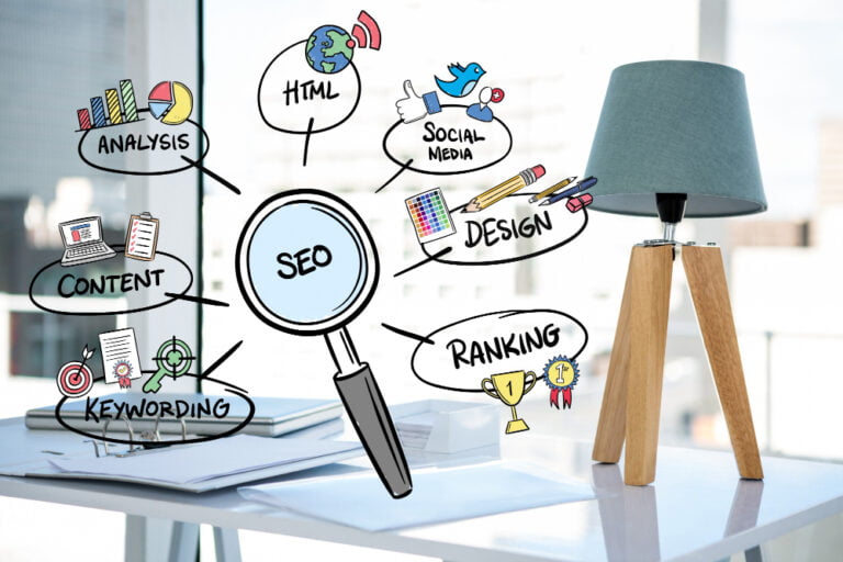 10 Dicas de SEO para pequenas empresas 1 magnifying glass with seo concepts
