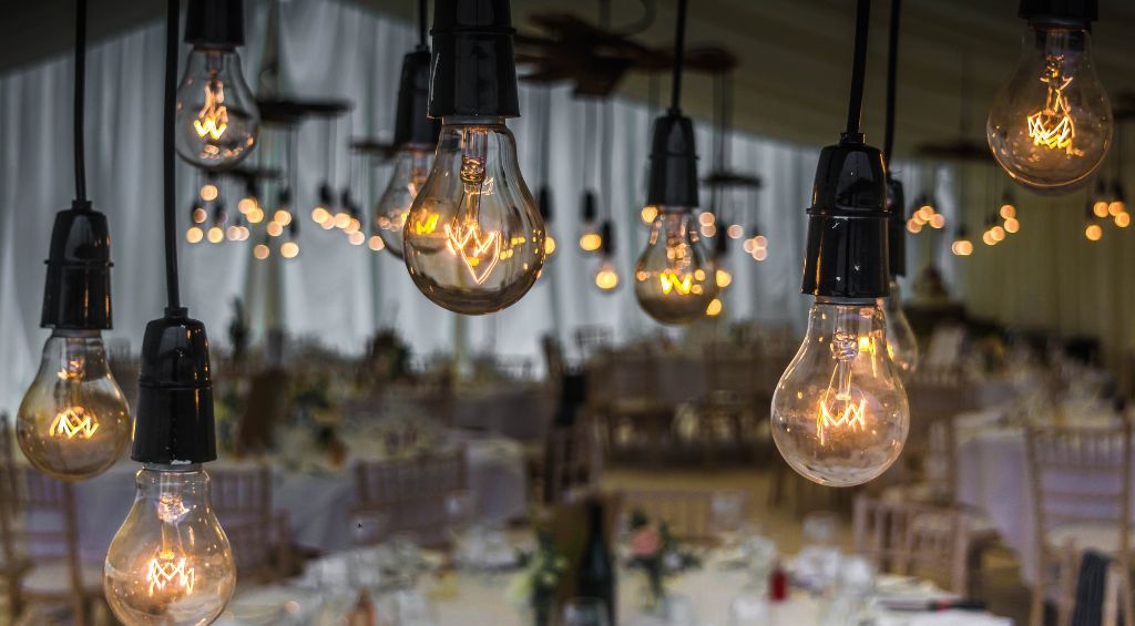 Normas Técnicas e Segurança em Iluminação: Projetos Luminotécnicos 1 Iluminacao para festa 2