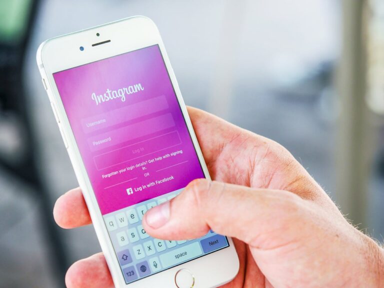 Aplicativos e Recursos para Compartilhar Áudio do Instagram 1 instagram celular