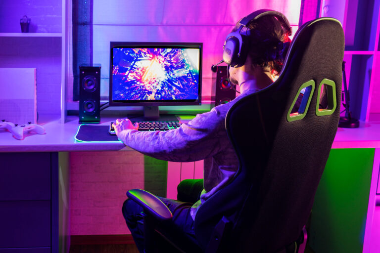 Como escolher a melhor cadeira gamer? Guia para fazer a escolher certo 1 cadeira gamer verde